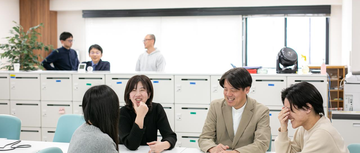 ビジネススキルを活かせるエンジニアの入口。実践で学び、結果を出せる環境です