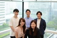 IBJは、様々な婚活サービスとライフデザインサービスを提供し、日本で最も多くの結婚カップルを生み出している会社です。クリエイターやエンジニアがアプリやシステムを日進月歩で便利にし、昔ながらの仲人やコンシェルジェが、心を込めたサポートでお客様の意思決定をお手伝いする。ITとヒト、それぞれの強みを活かした独自の事業展開をしています。