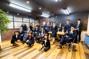 20代が6割を占め、代表も40代の若く活気あふれる会社です！ 冗談好きなメンバーが集まっていますので、動物園みたいなときもあります。笑
