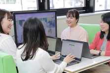  バックオフィス｜効果測定、業務改善などの幅広い業務で実績を積む！