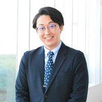 鎌倉 雄二さんのプロフィール