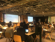 海外カンファレンスの参加報告会の様子