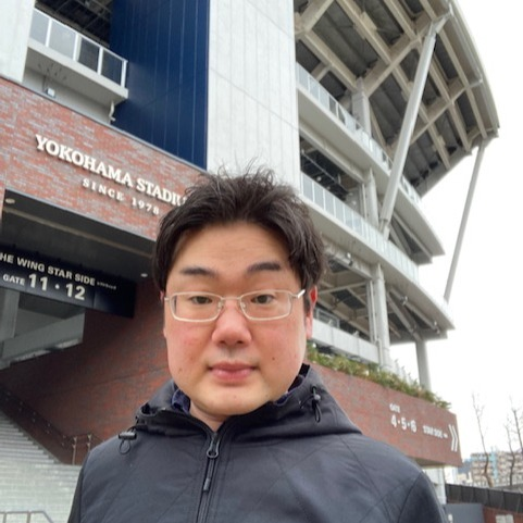 安達 順平