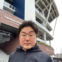 安達 順平