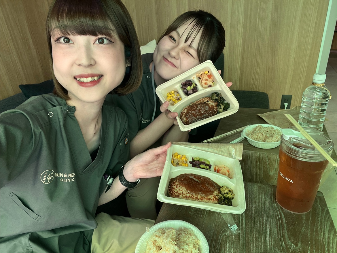 今日も笑顔でランチタイム♪