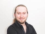 弊社代表のAlex(アレックス)