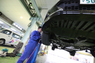 他新規事業で2017年8月から自動車整備工場を本社敷地内に新規で立ち上げました。弊社自慢の製造派遣事業での送迎車100台や職員・派遣社員の自家用車の整備で活躍中！