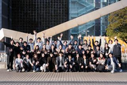 私達は、社員数約40名のスタートアップです。一人ひとりが主体性を持ち、まずは挑戦してみる精神を大事にしています。経営視点を持ちながら日々の業務をすることで大きく成長してきた社員が多く在籍しています。