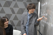 学生時代から著名人の商品企画に携われるチャンス？他にないインターン体験を！