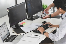 まずはお話しませんか？当社では経験ゼロからでもエンジニアになれます！