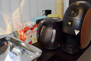 仕事中はフリードリンクです。美味しいコーヒー・お水自由に利用できます！