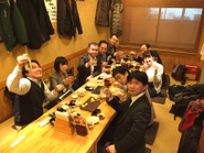 拠点ごとに定期的に懇親会を開催しています。業務外の話でも盛り上がります。