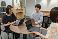 困難ケースにおいては一人で抱え込まず、チームで支援方針を検討していきます