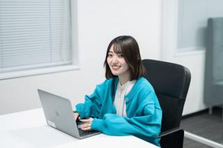 SNS広告領域でクリエイター / マーケターとして働きたい方を探しています