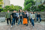 会社のメンバーの集合写真１