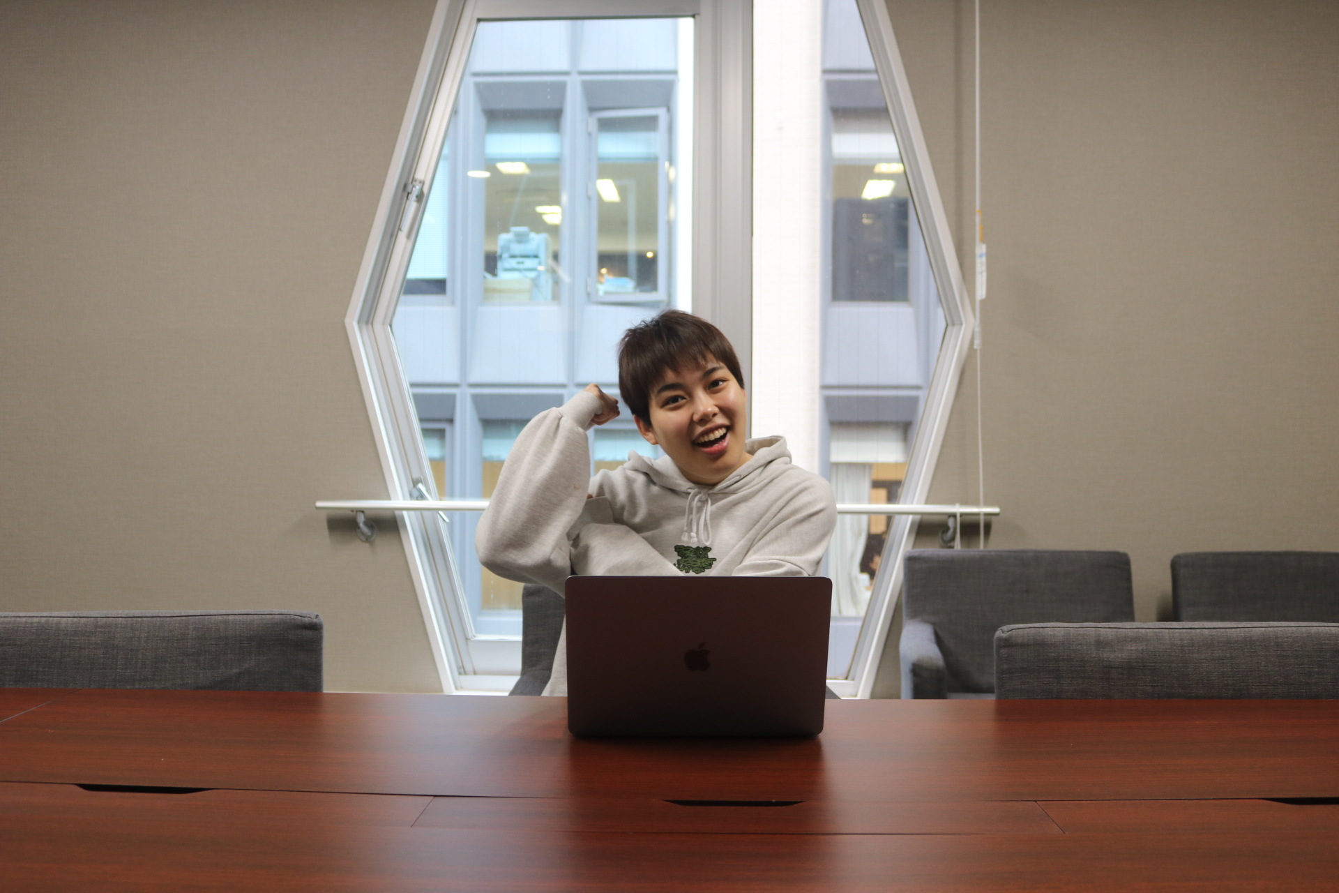 【社員紹介Vol.1】23歳でチームリーダーに昇格！責任のある仕事に携わる｜社員インタビュー