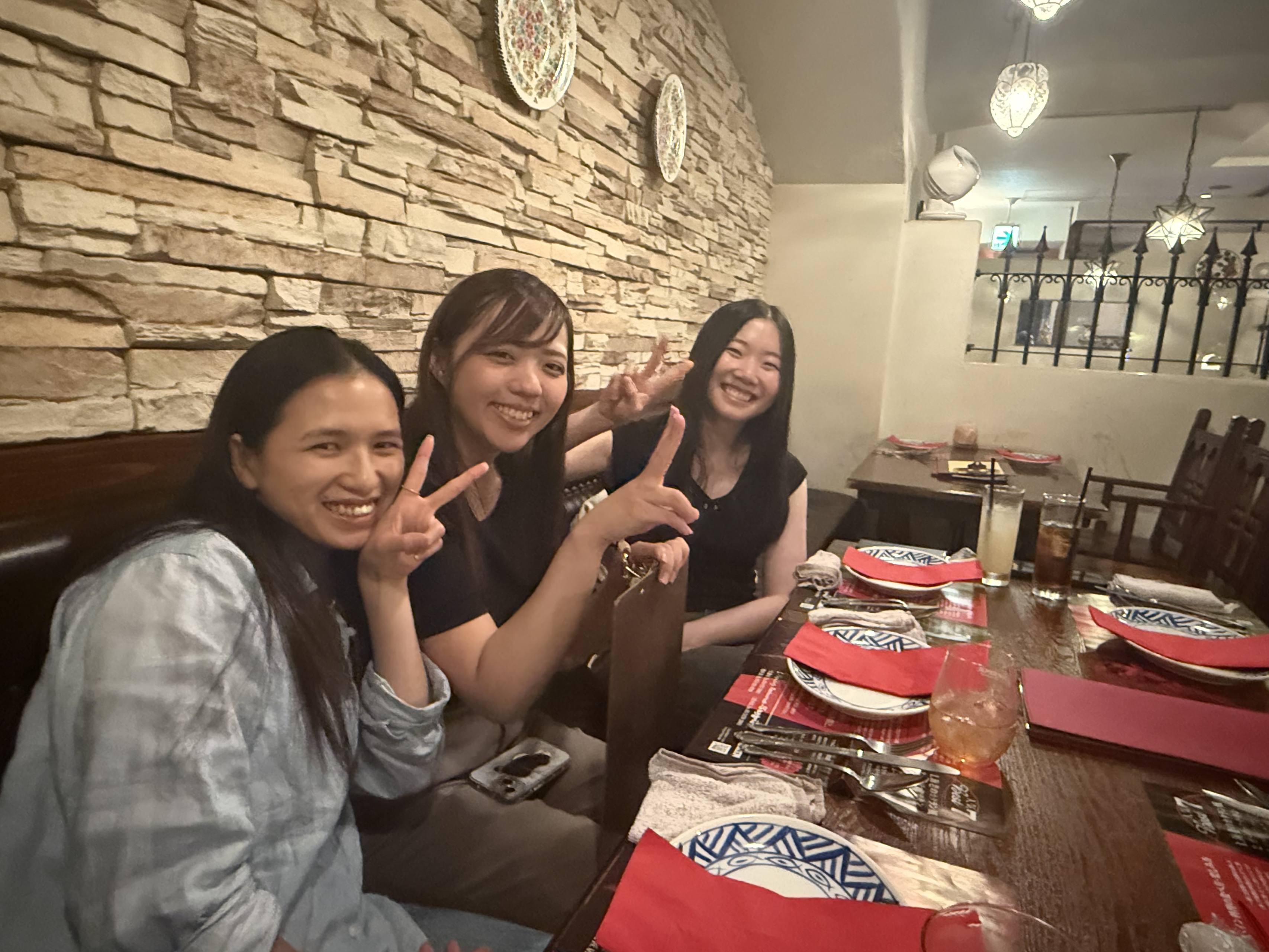 【ANKER&ZIMMER】月１回の全体MTG後のご飯会の様子をお届け！