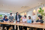 社長、営業、ディレクター、デザイナー、エンジニア、役職関係なく交流しています