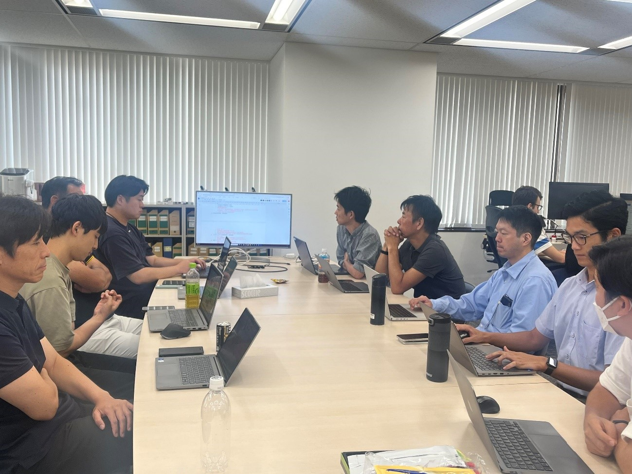 大切なのはプロ意識！エンジニアチームの挑戦と成長を促すマネジメントとは【インタビュー後編】