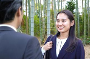 私たちのビジネスは、求職者様やクライアント企業との信頼関係があって初めて成り立ちます。マニュアル通りの対応にとどまらず、相手の希望や不安を丁寧に引き出す対人スキルが重要です。そうして築き上げた関係性の積み重ねが、ワクトリのファンを増やし、観光産業の課題解消に繋がっています。