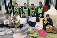 子どもたちが安心して過ごせる居場所として、避難所内などに「みんなのこども部屋」を開設しています。2024年の能登半島地震では、7市町11拠点で居場所を開設し、延べ4000人以上が利用しました。