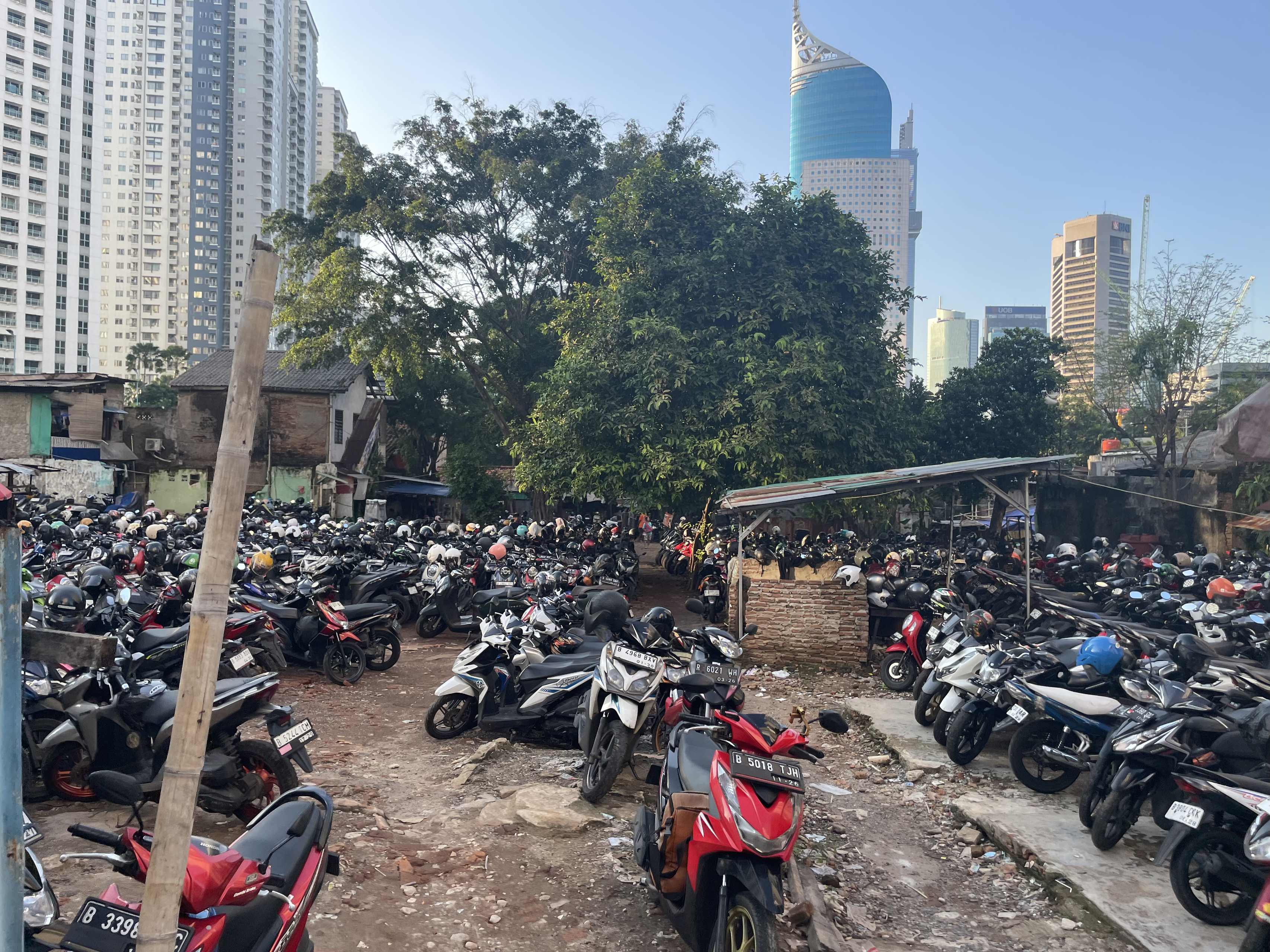 エンジニアとしてインドネシアに出張して顧客同行に行ってきました！