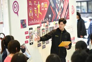実際のプレゼンテーションで使用するツールや資料を客観的に見て、わかりやすいものへとブラッシュアップさせます。