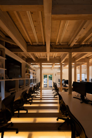 2回目になりますが、元建築士の代表肝入りでつくったお洒落オフィス！お気軽に遊びにきてください。