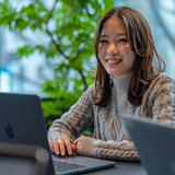 村山友香