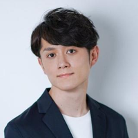 真子 就有さんのプロフィール