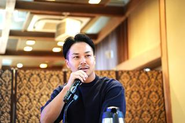人材紹介事業部長の佐津川