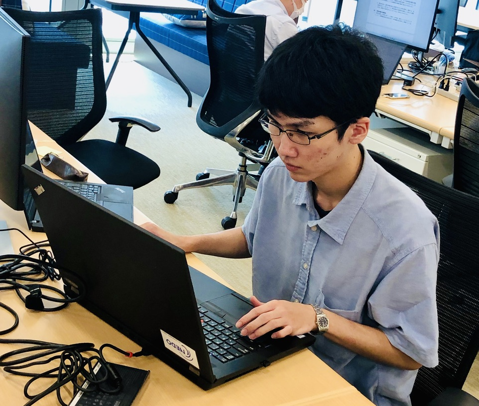 自分で課題を設定して取り組んでいく実践型のインターンを経験できました