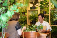 お客様と実際の商品を見ながらヒアリングします。