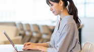 リモート環境(週1出社)で業務を行っています。