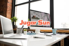 バズらせるだけじゃない。戦略から携わるSNSアカウント運用の新卒募集