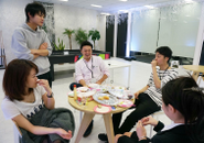 年次や所属部署に関わらずコミュニケーションが取れる、風通しの良い環境です
