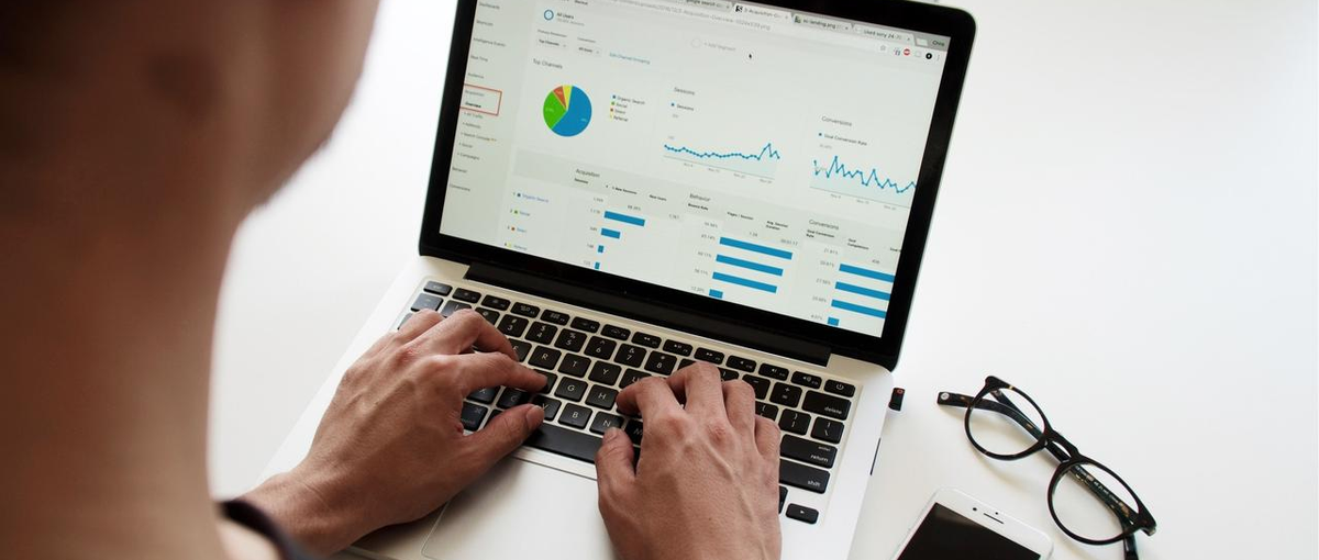 アナリスト｜YouTubeのデータ分析と改善提案｜マーケ企業の要