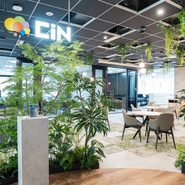 メンバーの平均年齢は20代後半。少しでも興味を持ったら、気軽にオフィスまで遊びにきませんか？