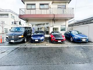 メンバーは車が大好きで、個性的なクルマに乗っている人もたくさんいます