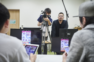 記事のみならず、動画も社内で製作しています。