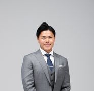 代表は仕事にも人にもまっすくなタイプです。