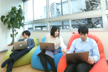 自社プロダクトの設計からデプロイまで一気通貫！フロントエンジニアの募集！