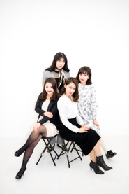 世界で最も有名なインフルエンサーはフォローが8000万人いると言われています。それくらい影響力があるインフルエンサーが世界に出てきています。大きなビジネスチャンスがあります。