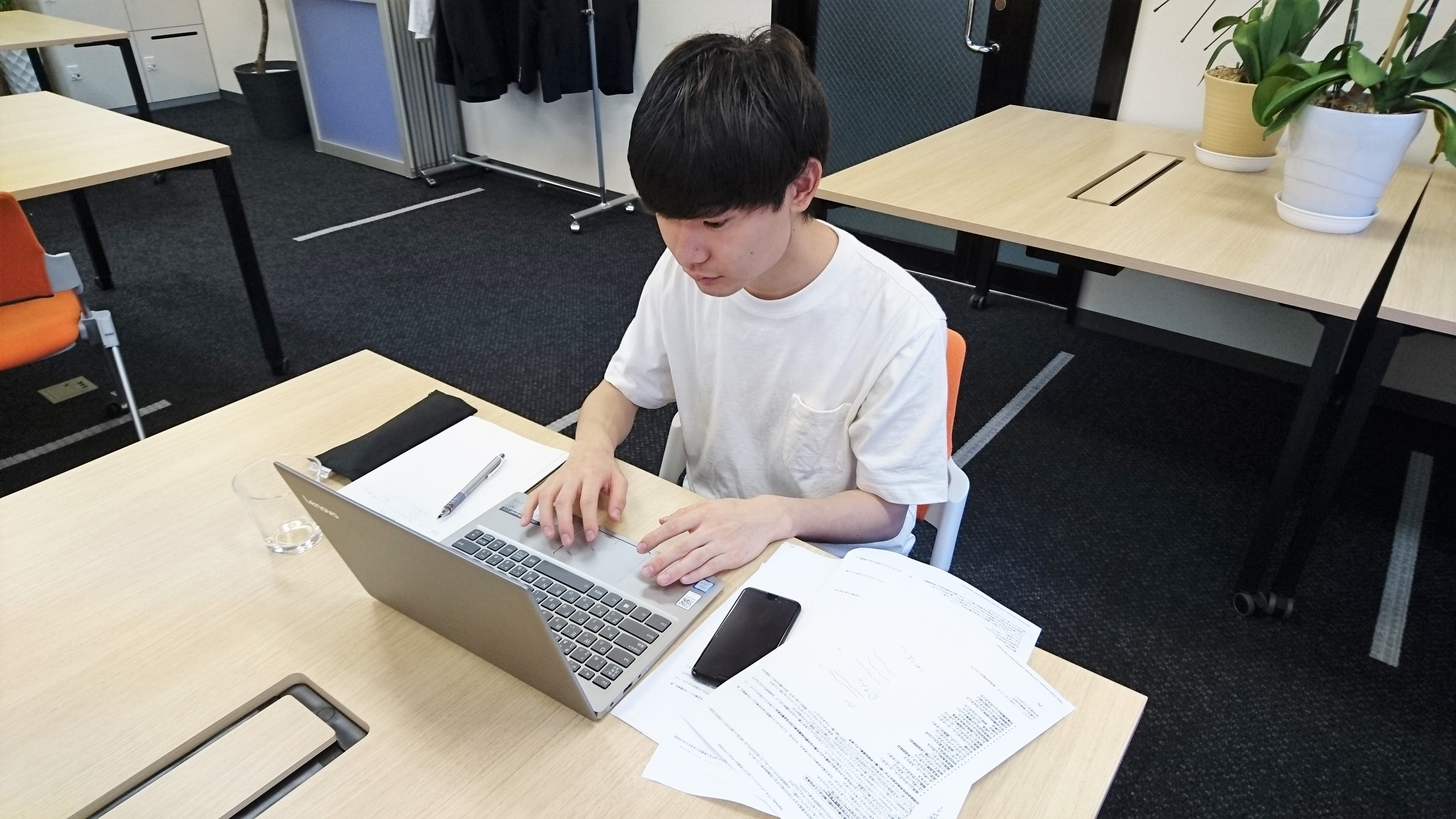 平凡な大学生である自分がタワーマンションに住むために白潟総研で働いているワケ