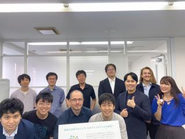 20〜30代のメンバーを中心としたまだ小さな組織ですが、2023年に三井化学株式会社との共同開発を実現出来たこともあり、現在急成長期を迎えています。ぜひ一緒に事業拡大・組織構築～強化・プロダクト開発を推進していただける仲間と出会えると嬉しいです！＞＞【募集中職種】営業・事業開発／エンジニア／データサイエンティスト