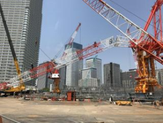 工事用クレーンの組み立てもとび職人の仕事