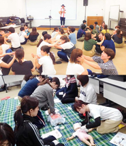 研修はあそびや子どもの救命救急など、実践型の内容も様々あります◎