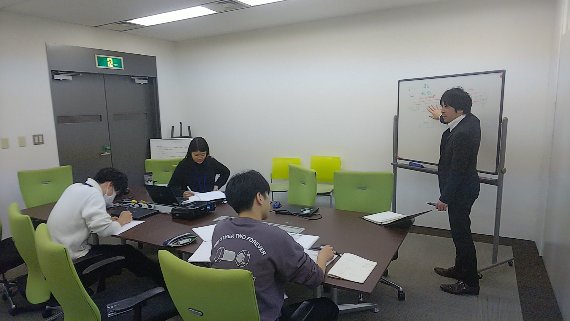 新卒一期生　-研修を通じて感じたこと-