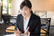 二十代の女性スタッフが活躍しています。