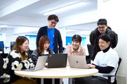 部署を超えて気軽にコミュニケーションとれるような交流機会がある